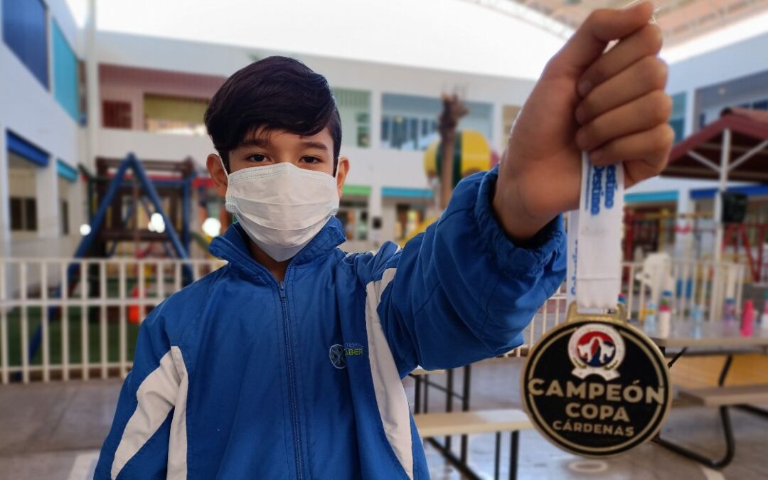 Jesús Ricardo Pereda Baez se lleva medalla de oro