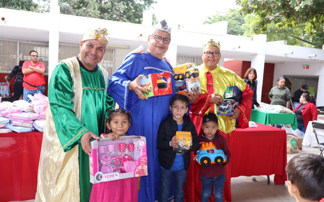 Regalando Sonrisas en el DIF 6 de enero